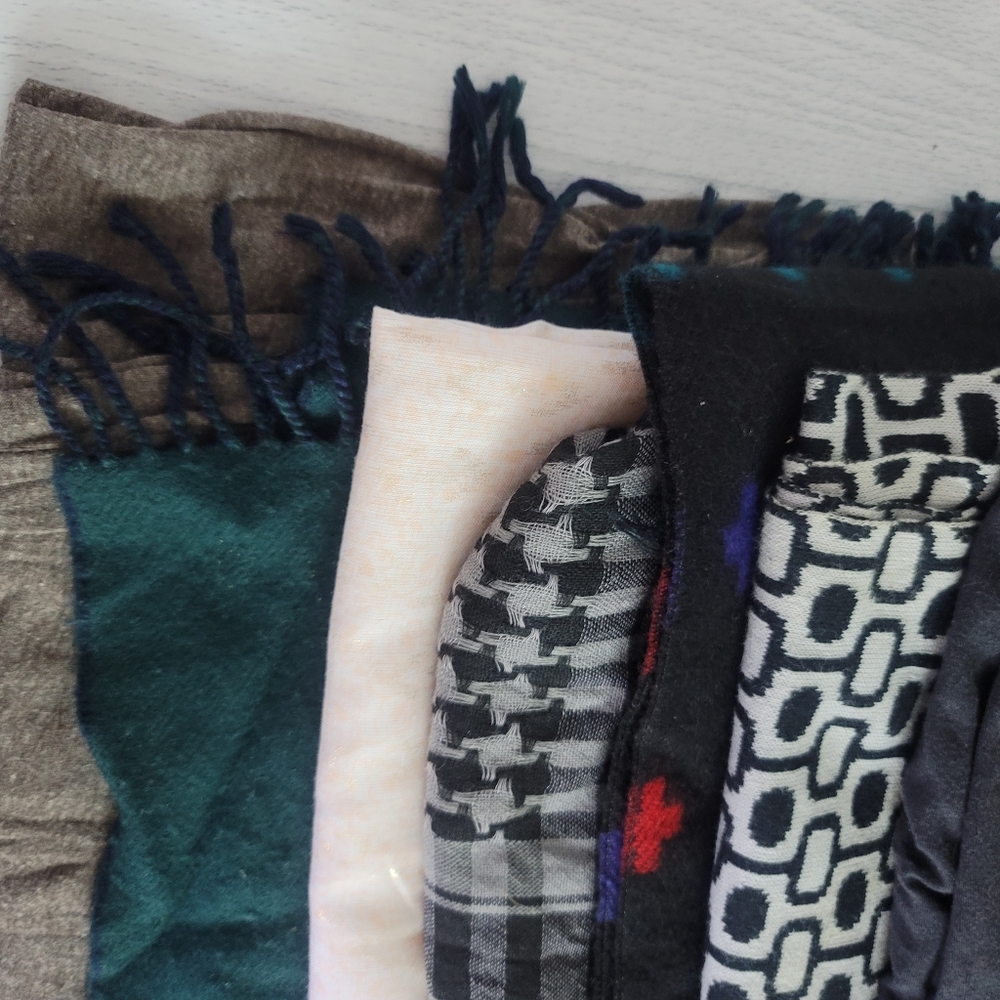 Scarves Bundle - Picture 6 of 7